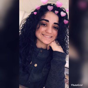 Meet your Posher, Kelly